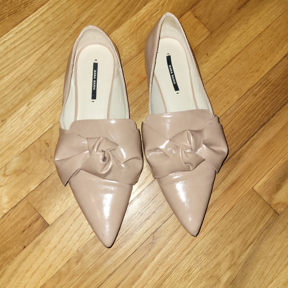 Zara Basics Collection Pointy-Toe Flats